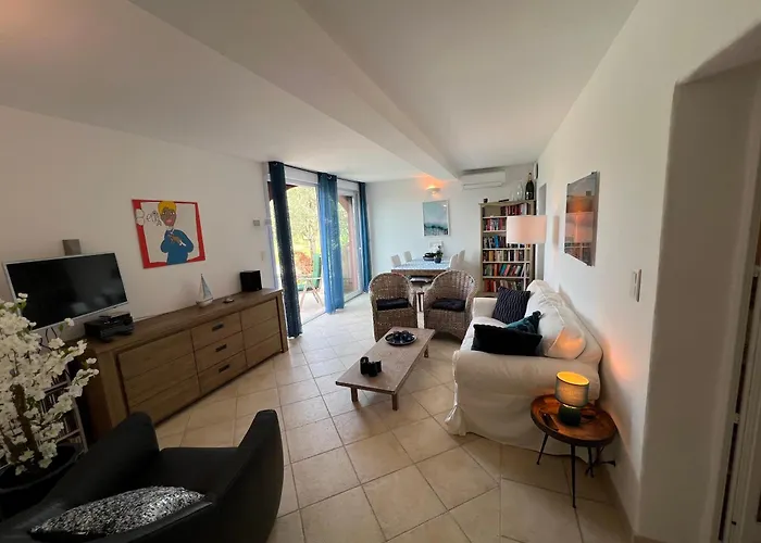 Marcelle * سانت ماكسيم